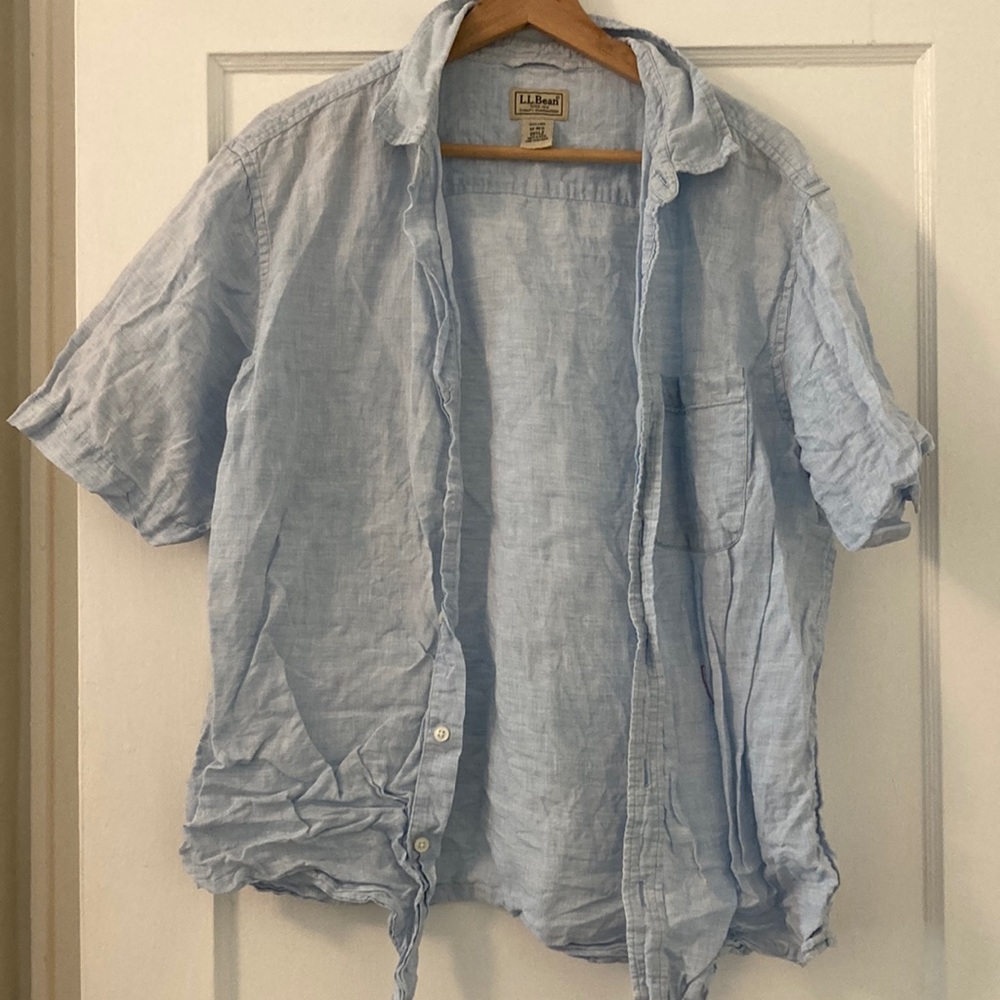 LL Bean chambray blue short sleeve linen shirt